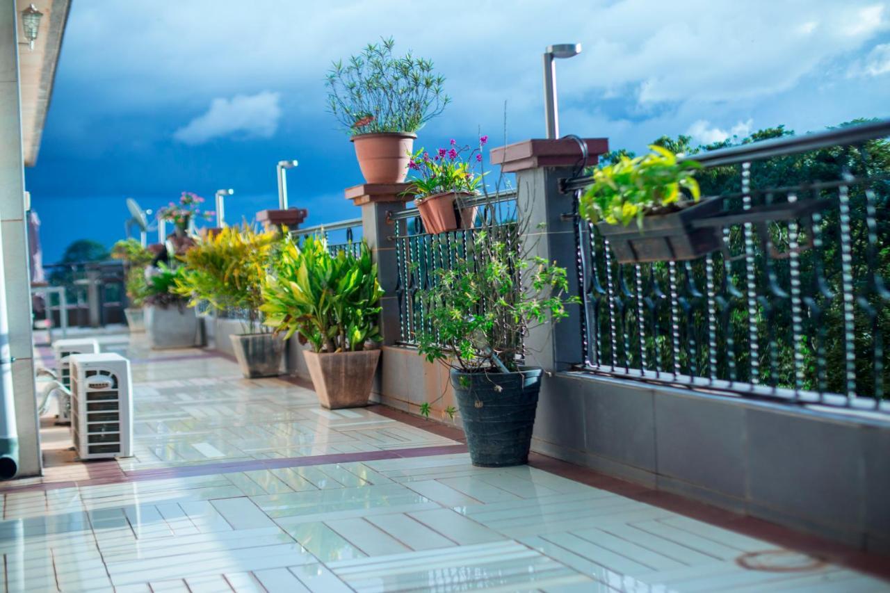 Residence Massou Yaoundé Esterno foto